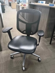 PRE-OWNED OFFICE CHAIR