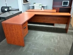 PRE-OWNED 78X61 DESK