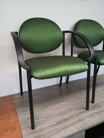 CLOSEOUT DAKOTA CHAIR