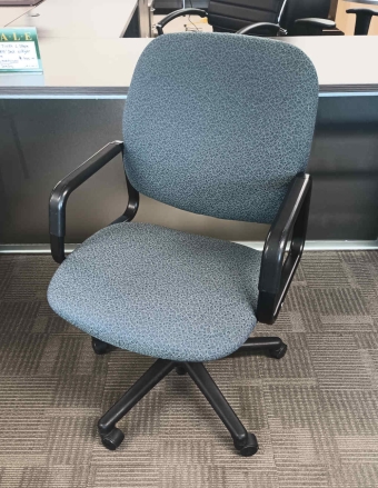 PRE-OWNED HON OFFICE CHAIR
