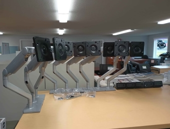 PRE-OWNED HUMANSCALE MONITOR ARMS
