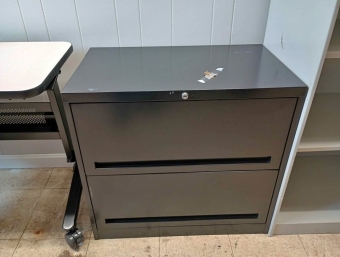 PRE-OWNED 30" 2-DRAWER LATERAL FILE