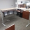 IOF 72X72 ELECTRIC HEIGHT DESK (Image 3)