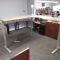 ELECTRIC HEIGHT DESK (Image 3)